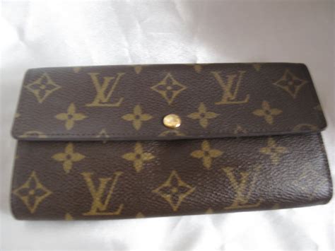 louis vuitton athens online shop